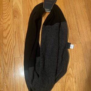 RACHEL ROY 100% Cashmere Color Blocked Black & Gray Infinity Scarf (VV)